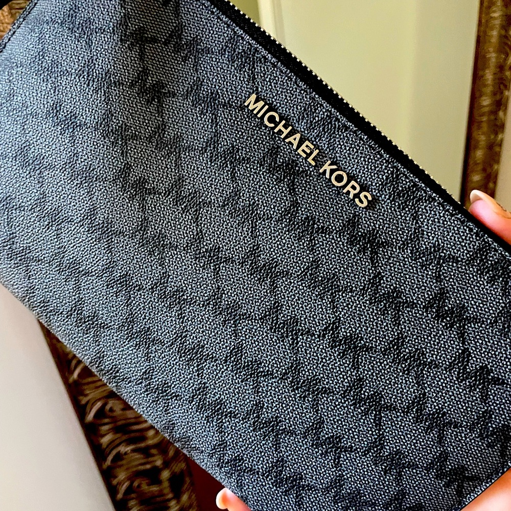 Michael Kors clutch